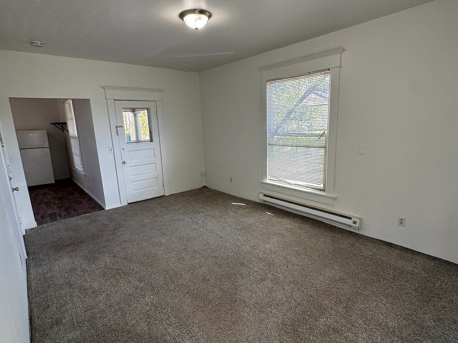 6107 SE 92nd Ave — Photo 2