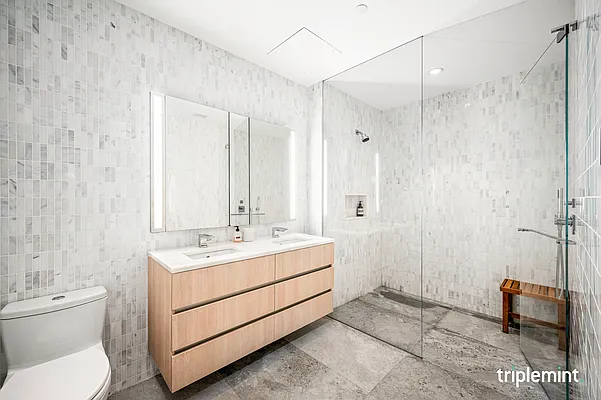 Sold by Triplemint | media 5