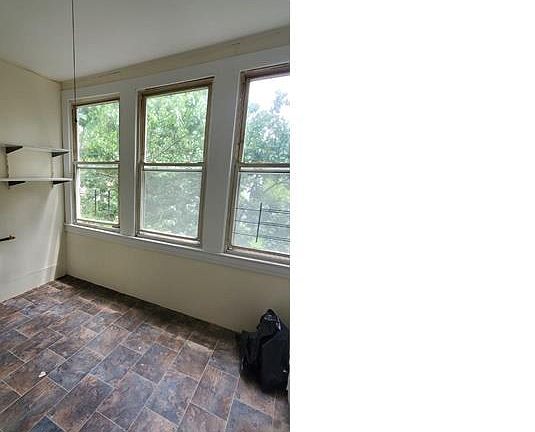 5th image of 20 Cedar St