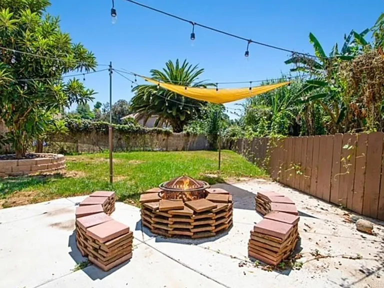 7505 Mount Vernon St — Photo 5