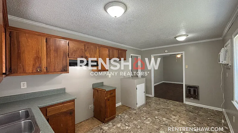 3 bed, 1.0 bath, 800 sqft, $1,195 — Photo 4