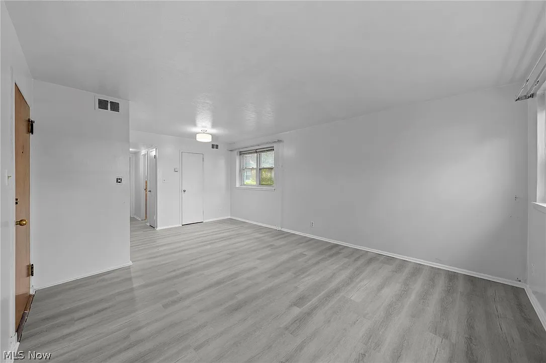 1 bed, 1.0 bath, $900 — Photo 4