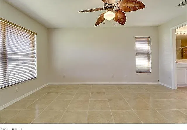 469 Rayford St — Photo 8