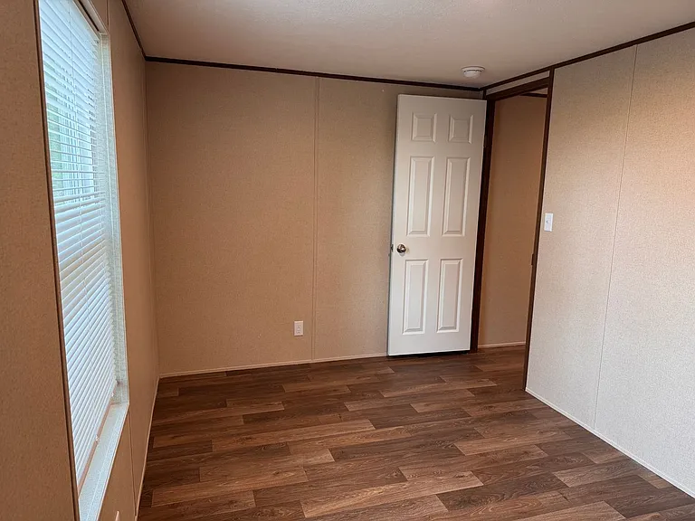 106 Harold Ln — Photo 17