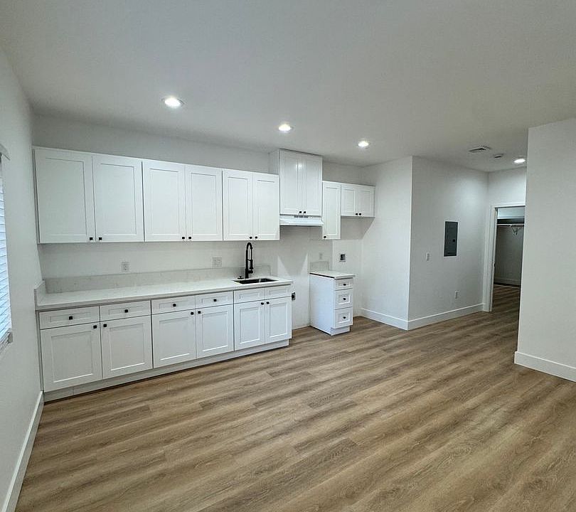 1st image of 5201 E Anaheim Rd #8