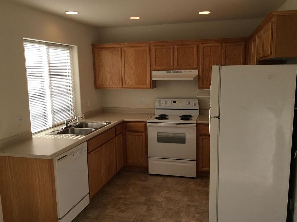 2nd image of 1413 SE M St
