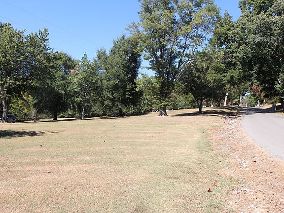 4th image of 4269 Warren Rd