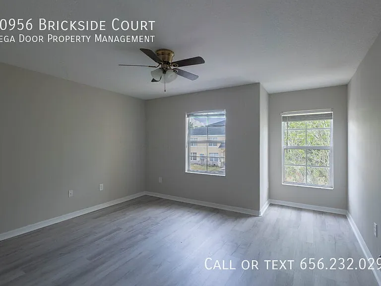 10956 Brickside Ct — Photo 21
