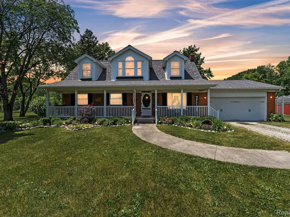 9413 N Dixboro Rd, South Lyon, MI 48178