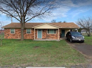 318 11th St, Randlett, OK 73562