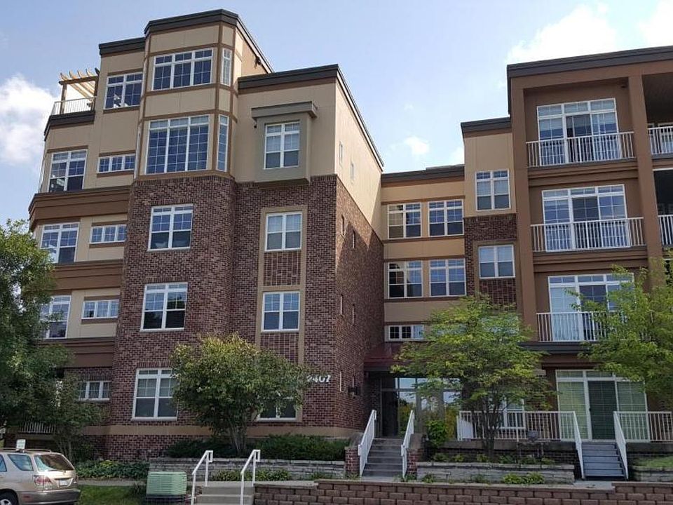 1st image of 2407 39th Ave NE Unit 410