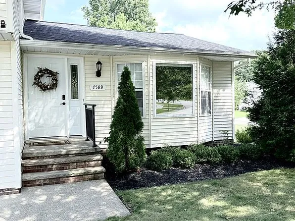 7589 Deer Run Trl, Parma, OH 44130