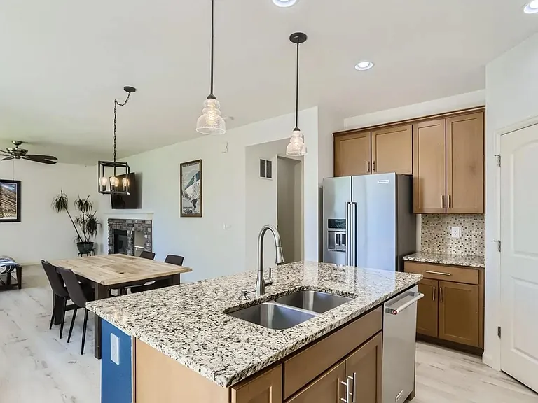 1518 Glacier Ave — Photo 6