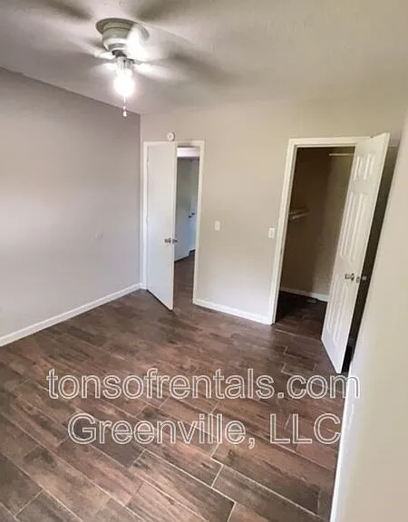 105 Chuckwood Dr — Photo 6