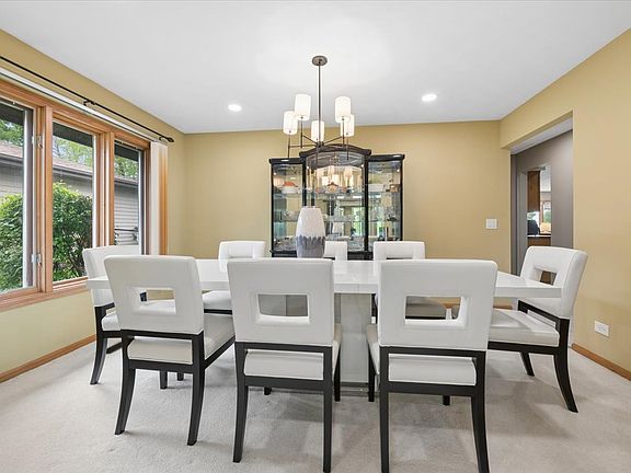 5th image of 1217 Lynnfield Ln