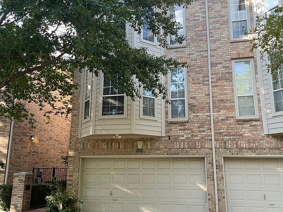 Front of house, duplex townhouse