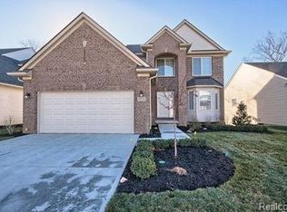 4099 Peach Tree Ln, Howell, MI 48843