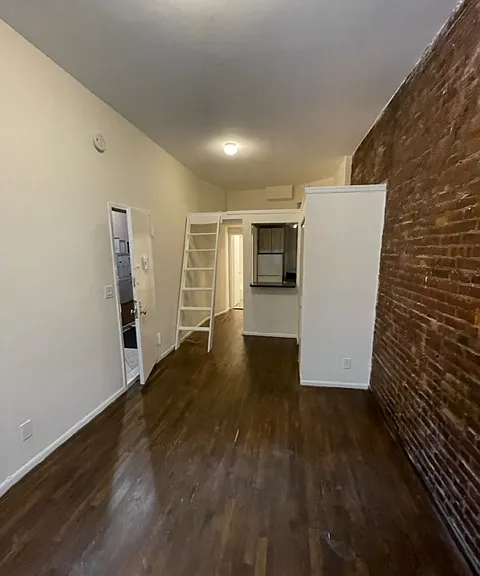 329 E 92nd St #1A — Photo 1