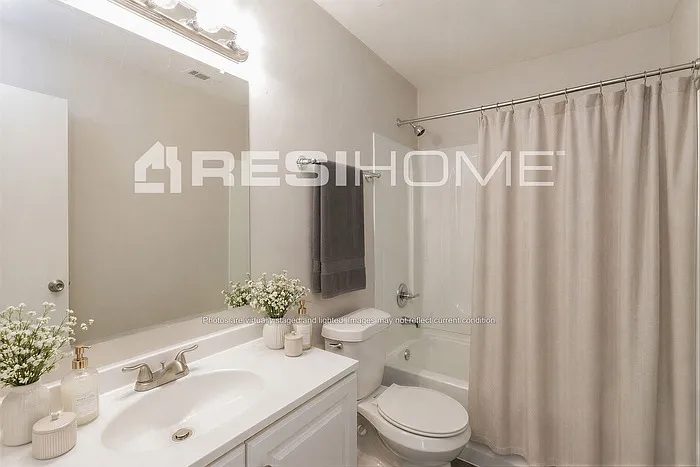 2213 Salerno Dr — Photo 11
