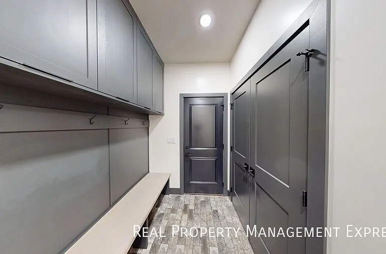 313 N Red Spruce Ave — Photo 23