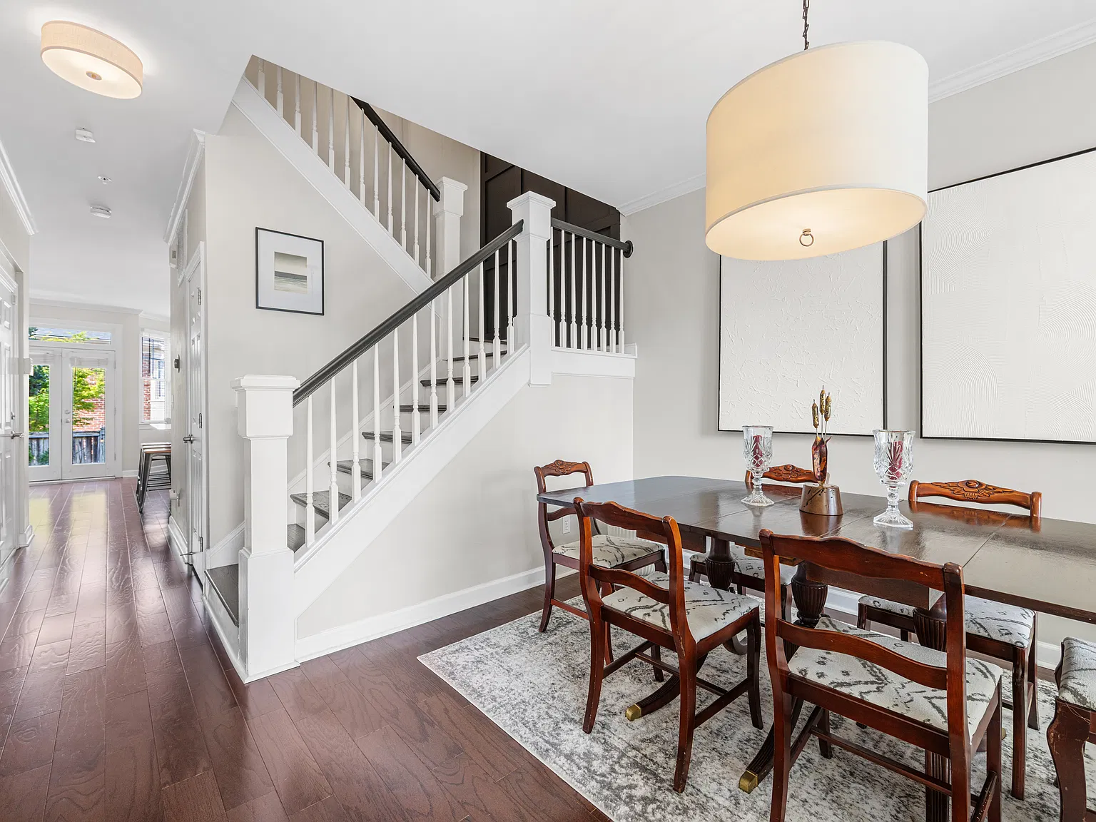 3 bed, 2.5 bath, 1520 sqft, $3,600 — Photo 2