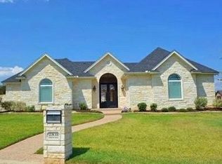 2303 High View Dr, Belton, TX 76513