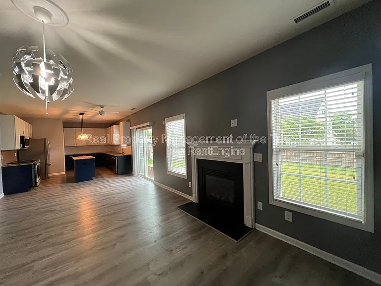 1950 Glenkirk Dr — Photo 19