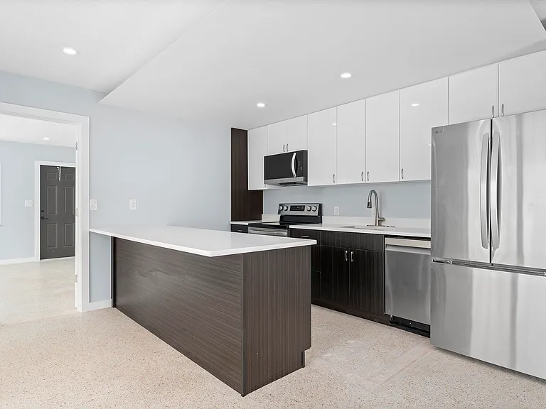 3220 NE 7th Pl #2 — Photo 5
