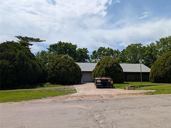 2nd image of 8306-8310 McCormack Dr