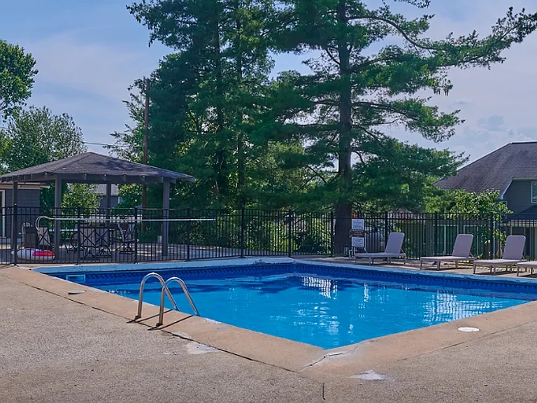 Seven Oaks Apartments — Photo 47