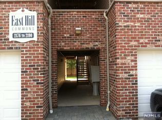 2190 Edwin Ave, Fort Lee, NJ 07024