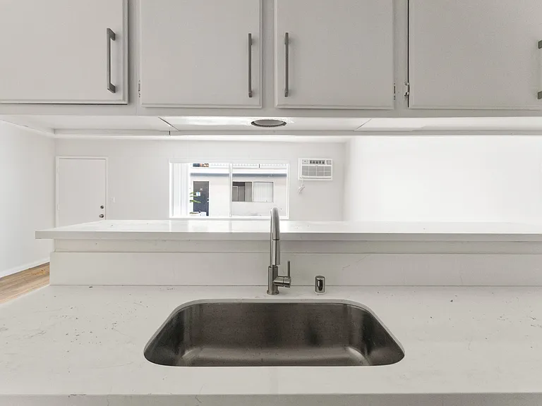 Belmont Heights — Photo 17