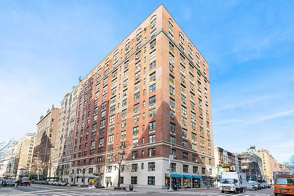 Sold by Compass | media 17