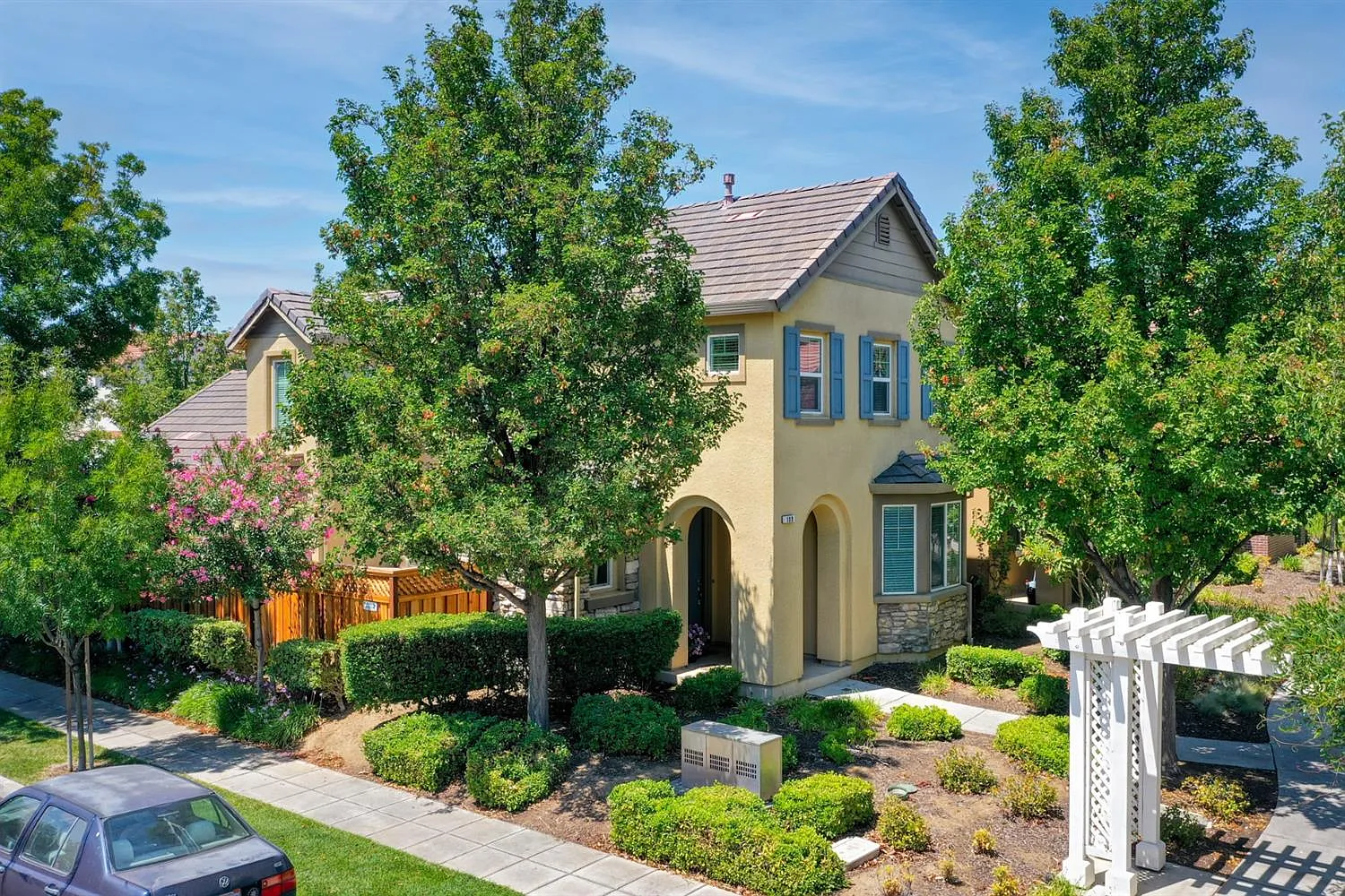 109 W Ameno Ln photo 1