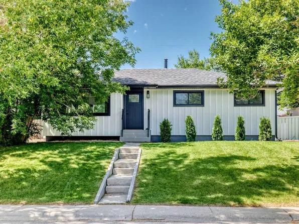 4139 Bowlen St SE, Calgary, AB T2L 1P8