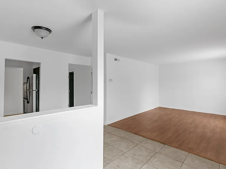 Glen Iris Place — Photo 36