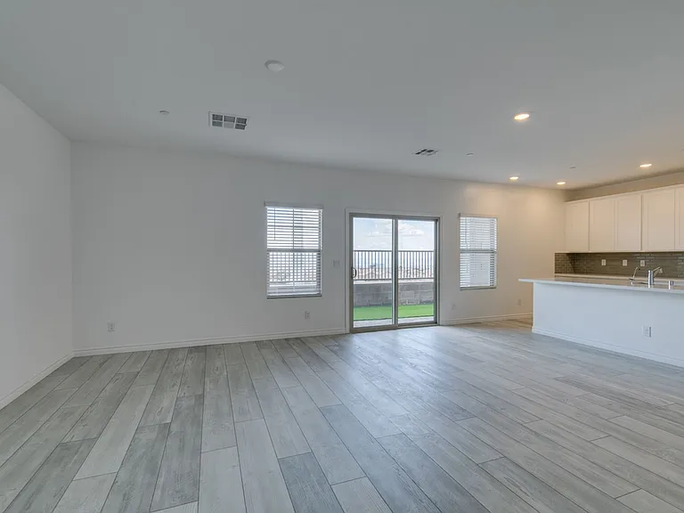 600 N Carriage Hill Dr #1140 — Photo 4