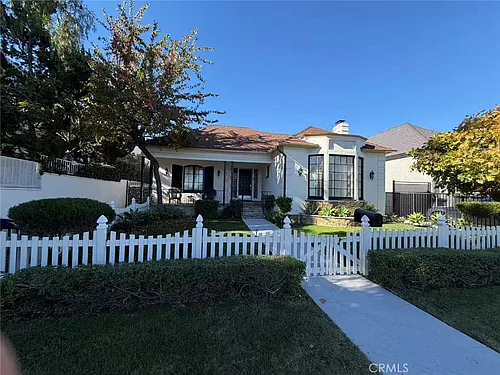 113 N Doheny Dr Photo 1