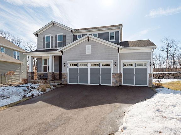 2nd image of 5565 Empire Ln N