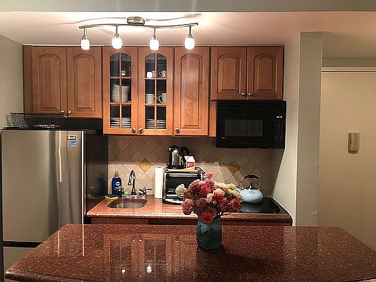 5th image of 150 W 51st St APT 1533
