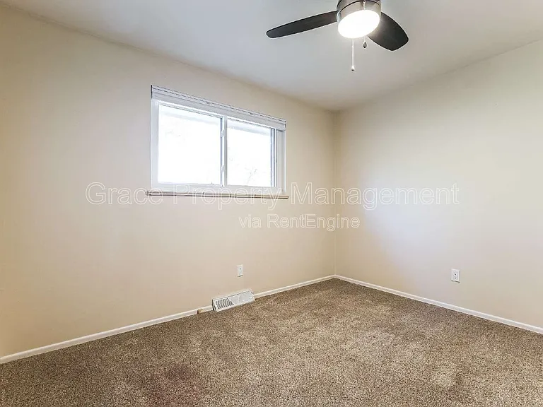 7033 S Cherry St — Photo 11