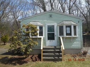 21 Cranberry Meadow Rd, Bellingham, MA 02019