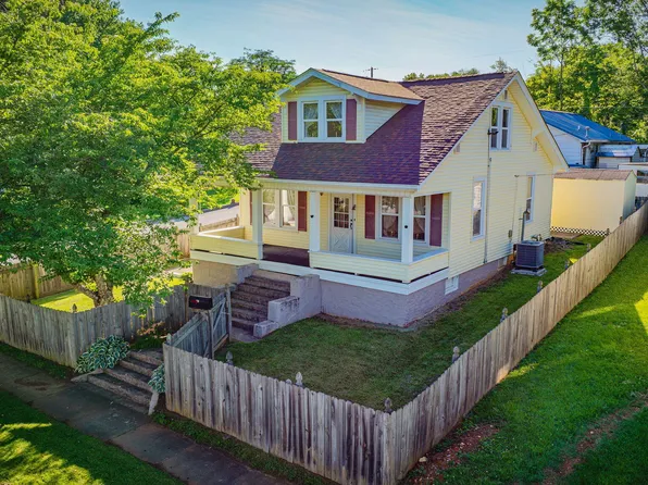 1001 E Unaka Ave, Johnson City, TN 37601