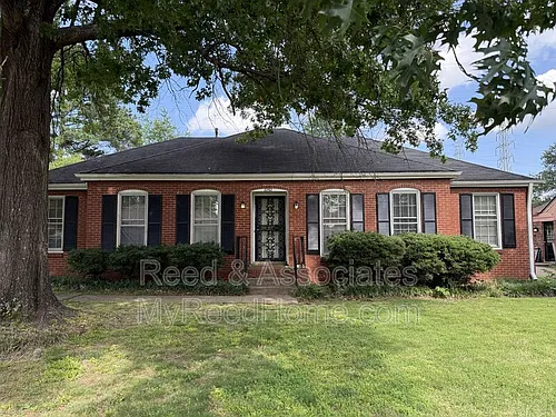 2292 Eastover Dr Photo 1