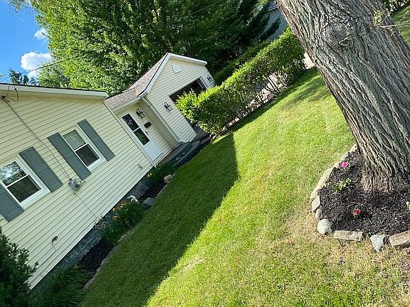 2nd image of 323 McFarland St