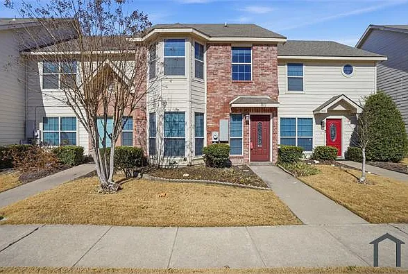 5812 Giddyup Ln — Photo 1