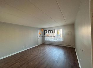 111 Harrington Ave APT 3, Crown Pt, IN 46307