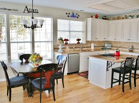 4th image of 326 Spyglass Dr