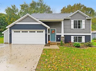 5827 Stimpson Rd, Middleville, MI 49333