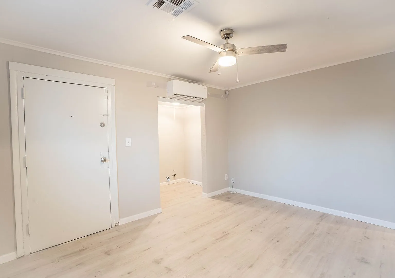 2 Bed | 1 Bath in Tulsa! Section 8 Welcomed! — Photo 4